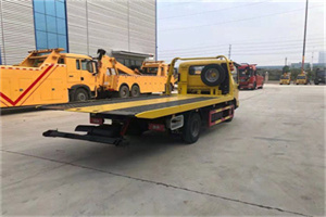 田林非事故拖车