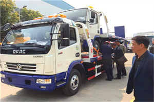 田林汽车道路救援拖车价格
